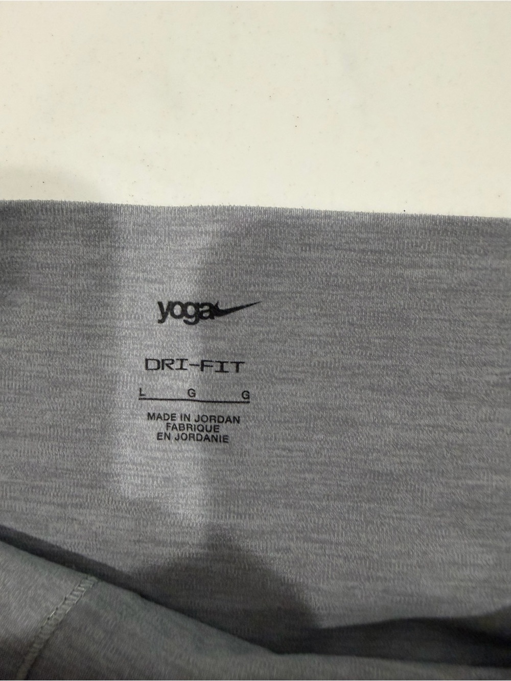 Nike Heather Gray High-Rise Bike Shorts - Picture 4 of 6
